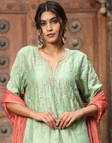 Kurta Set with Intricate Golden Dori Embroidery