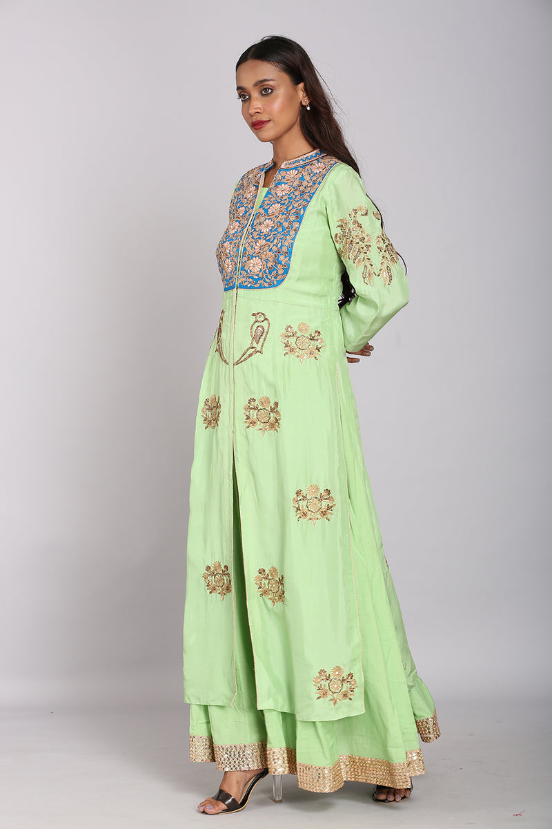 Green kurta set with zari work