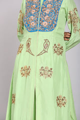 Green kurta set with zari work